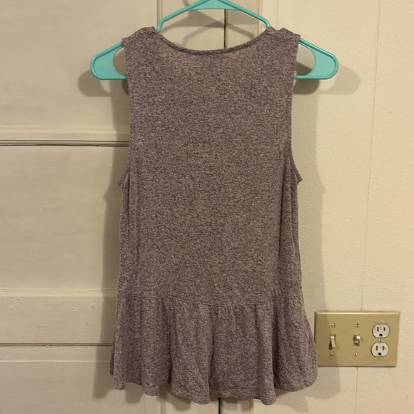 Fun Flowy Tank - Picture 2 of 2